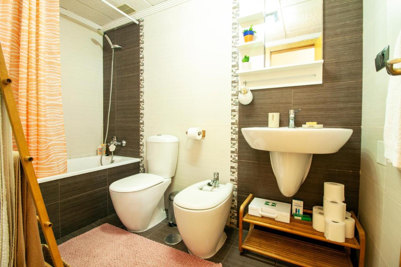 El Apartamento De Maria Jose Apartment ตอร์เรเวียคา ภายนอก รูปภาพ