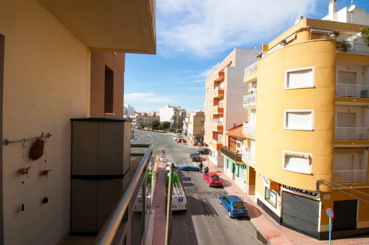 El Apartamento De Maria Jose Apartment ตอร์เรเวียคา ภายนอก รูปภาพ